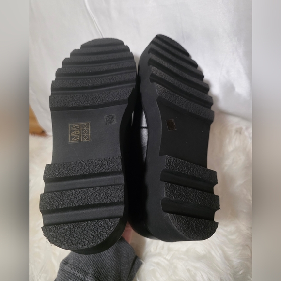 Current Mood /  Platform Mary Jane Shoes - Picture 5 of 8